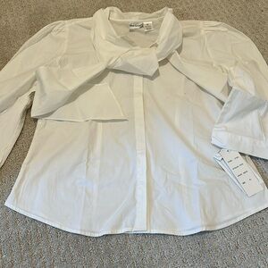 White women’s long sleeve shirt